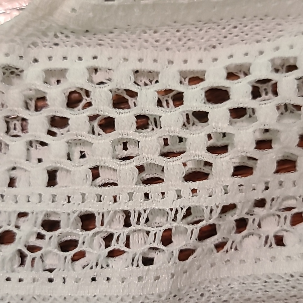 Zara Cream Crochet Sleeveless Button-Up Blouse - Picture 3 of 6